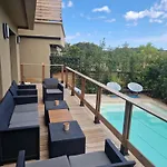 Вилла Di Favona 4 Piscine Privee Конка