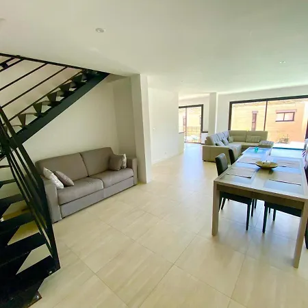 Di Favona 4 Piscine Privee