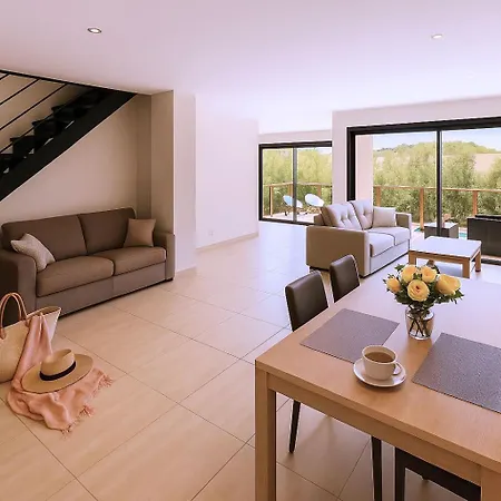 Di Favona 4 Piscine Privee Conca