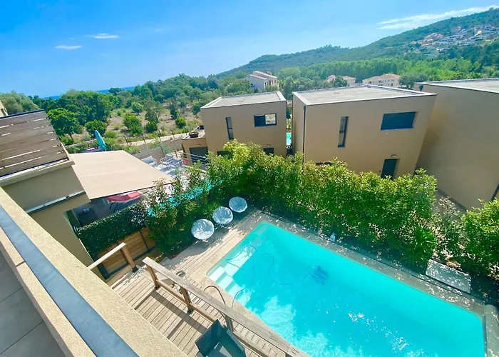 Di Favona 4 Piscine Privee Vila